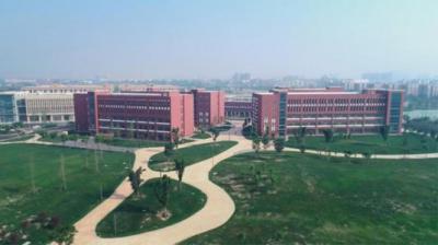 德陽科貿(mào)職業(yè)學(xué)院中專部校園