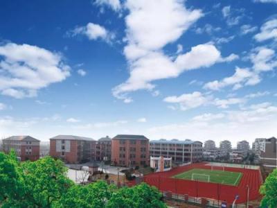 松陽縣職業中等專業學校操場