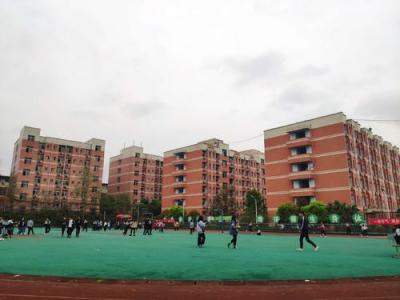 南充外國語中等專業學校校園