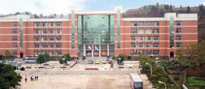 南充外國語中等專業學校校園