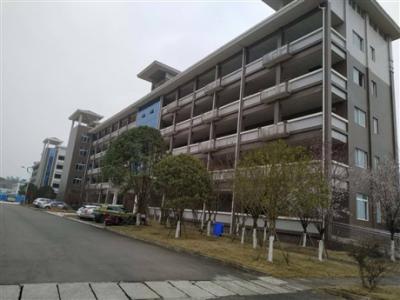 南充理工學(xué)校校園