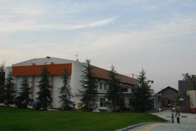 南充電子科技學校教學樓