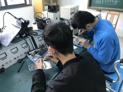 電子電器應用與維修專業