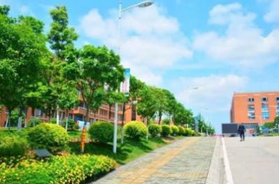 江蘇海安農(nóng)業(yè)工程學(xué)校校園環(huán)境