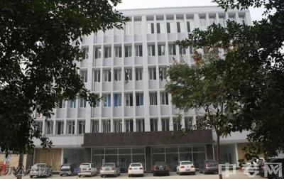 雙流縣成人中等專業學校校園