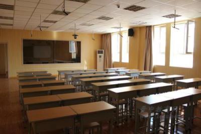 寧波黃泰技工學校教室