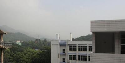 重慶渝東衛生學校校園一角