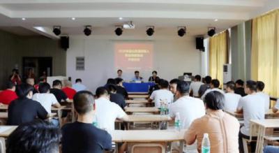 隆昌金成職業學校教室