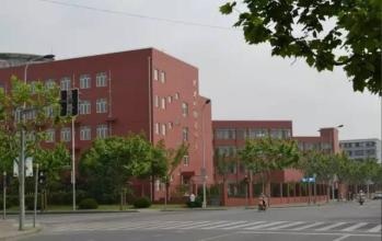 習(xí)水綠洲高級(jí)中學(xué)教學(xué)樓