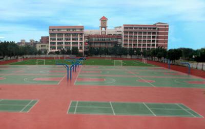 曲靖衛生學校---足球場