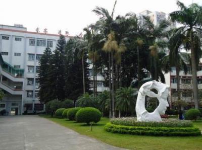 昆明經(jīng)開第一中學(xué)----教學(xué)樓