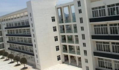 六枝特區第七中學怎么樣、好不好