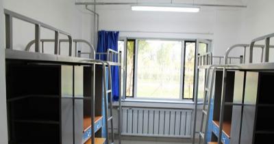 楚雄市東興中學----寢室