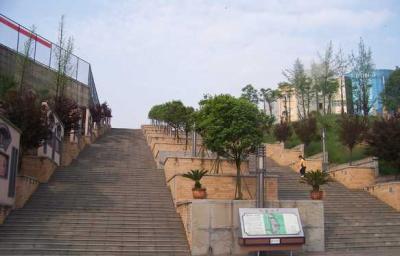 貴州省織金縣第一中學校園