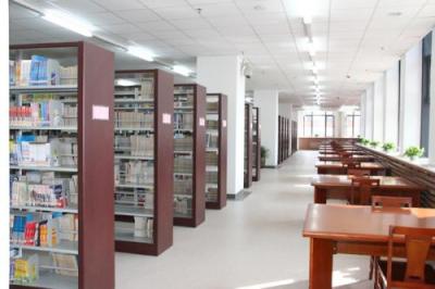 織金縣第一中學閱覽室