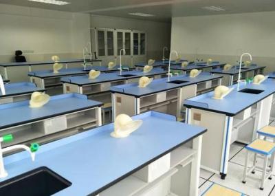 安順市第一高級中學實驗室