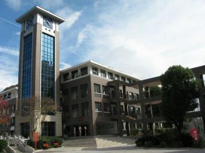 安順市第二高級中學怎么樣、好不好