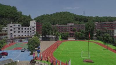 遵義市私立貴龍中學怎么樣、好不好