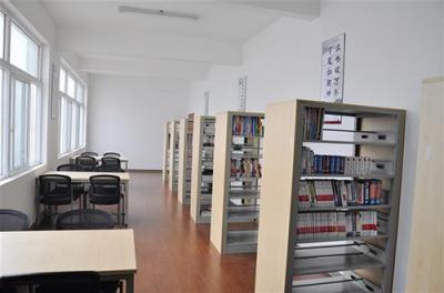 江口中學閱覽室