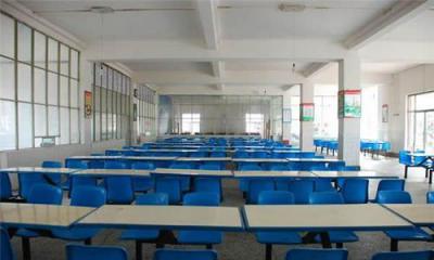 學校食堂