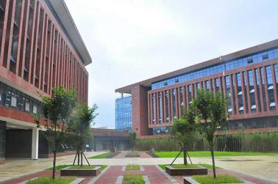 貴州城市職業學院五年制大專校園