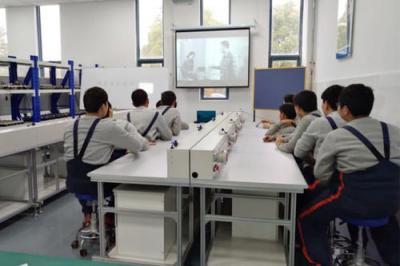 成都市莊園機電職業技術學校教室