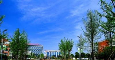 成都思達迪職業(yè)技術(shù)學(xué)校學(xué)費