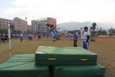 成都核瑞工程職業(yè)技術(shù)學(xué)校學(xué)費