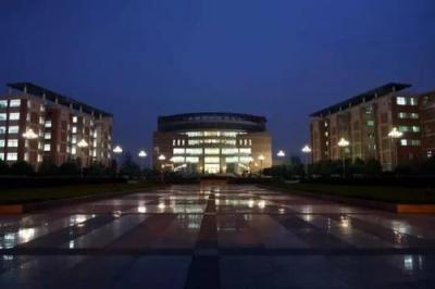 成都信息工程職業(yè)技術(shù)學(xué)校學(xué)費