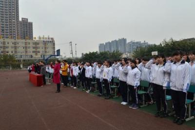 成都青蘇職業(yè)中專學(xué)校學(xué)費