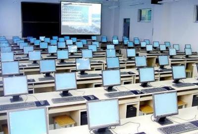 重慶水利電力職業技術學院五年制大專機房