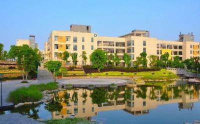 重慶工程職業技術學院五年制大專宿舍樓