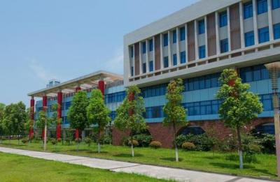 重慶工商職業學院五年制大專教學樓