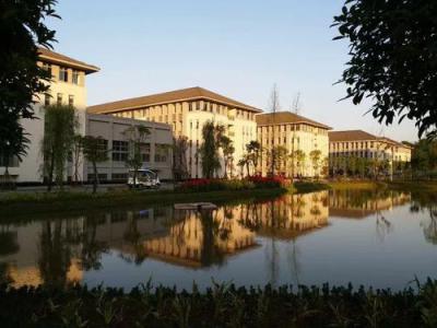 重慶化工職業(yè)學(xué)院五年制大專校園