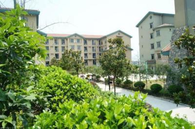 重慶輕工職業學院五年制大專校園