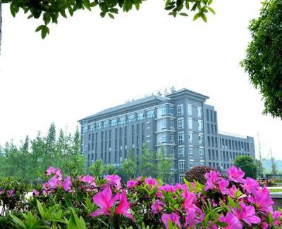 重慶商務職業學院五年制大專學校怎么樣