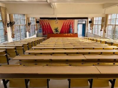 重慶市渝中職業(yè)教育中心五年制大專階梯教室