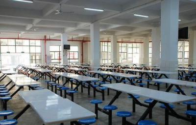 成都百年農工子弟職業學校食堂
