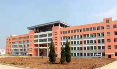 重慶市巫山縣職業教育中心五年制大專宿舍樓