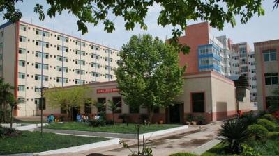 重慶機械電子高級技工學校五年制大專教學樓