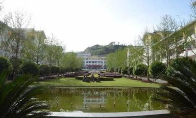 巴中南江中學怎么樣、好嗎