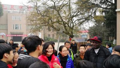 九尺中學(xué)怎么樣、好嘛