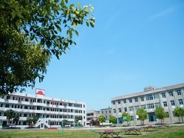 成都回龍中學2020招生要求、報名條件