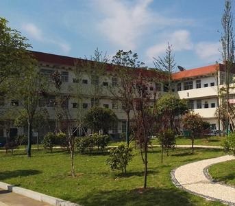 回龍中學(xué)校園環(huán)境