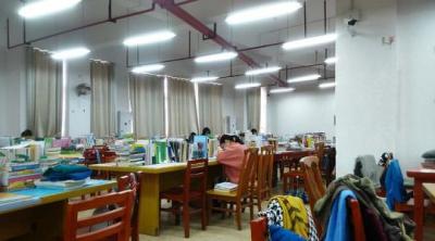 邛崍高埂中學自習室