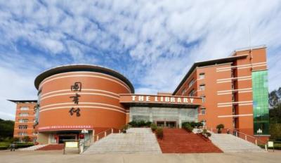 玉溪計(jì)算機(jī)技術(shù)學(xué)校圖書館