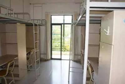 云南出版?zhèn)髅郊脊W(xué)校學(xué)生住宿條件