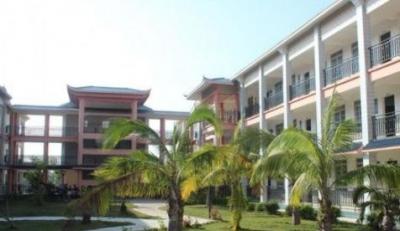 麗江玉龍第一中學(xué)教學(xué)樓