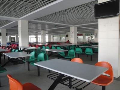 水富云天化中學(xué)食堂