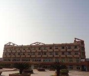 四川省內(nèi)江市威遠(yuǎn)縣新店中學(xué)